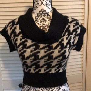 Short tank sweater